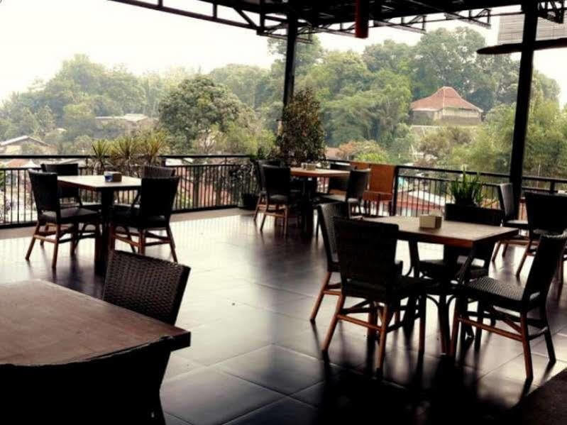 Kyriad Bukit Gumati Bogor Hotel Exterior foto